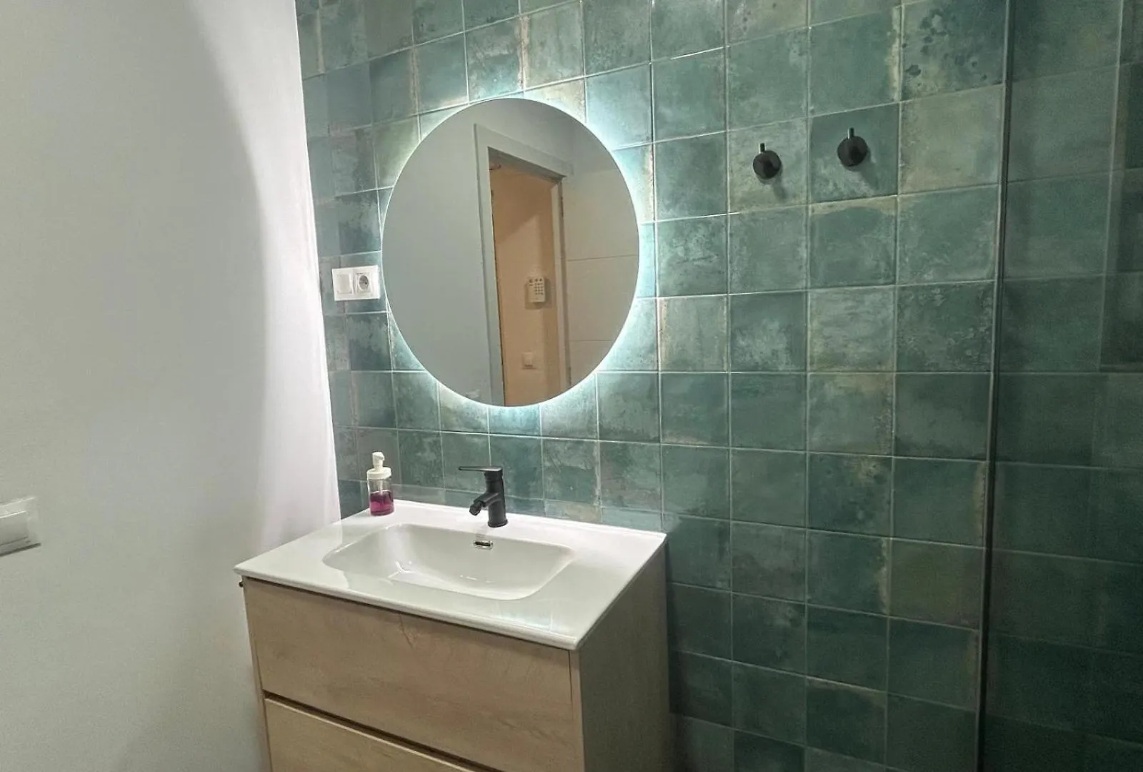 טורמולינוס Suite 52 New Apartment Wifi 60 M2 ספרד